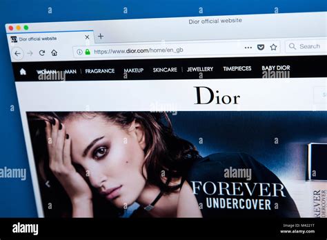 dior europe website.